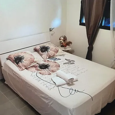 Sea And Mountain Apartman *