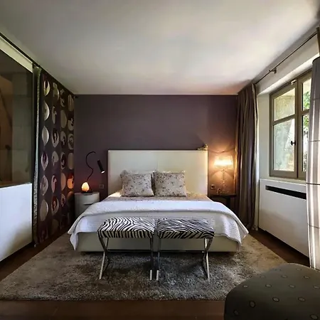 Sea And Mountain Apartment