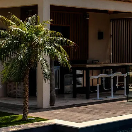 Private Luxury Minutes From The * Porto-Vecchio (Corsica)